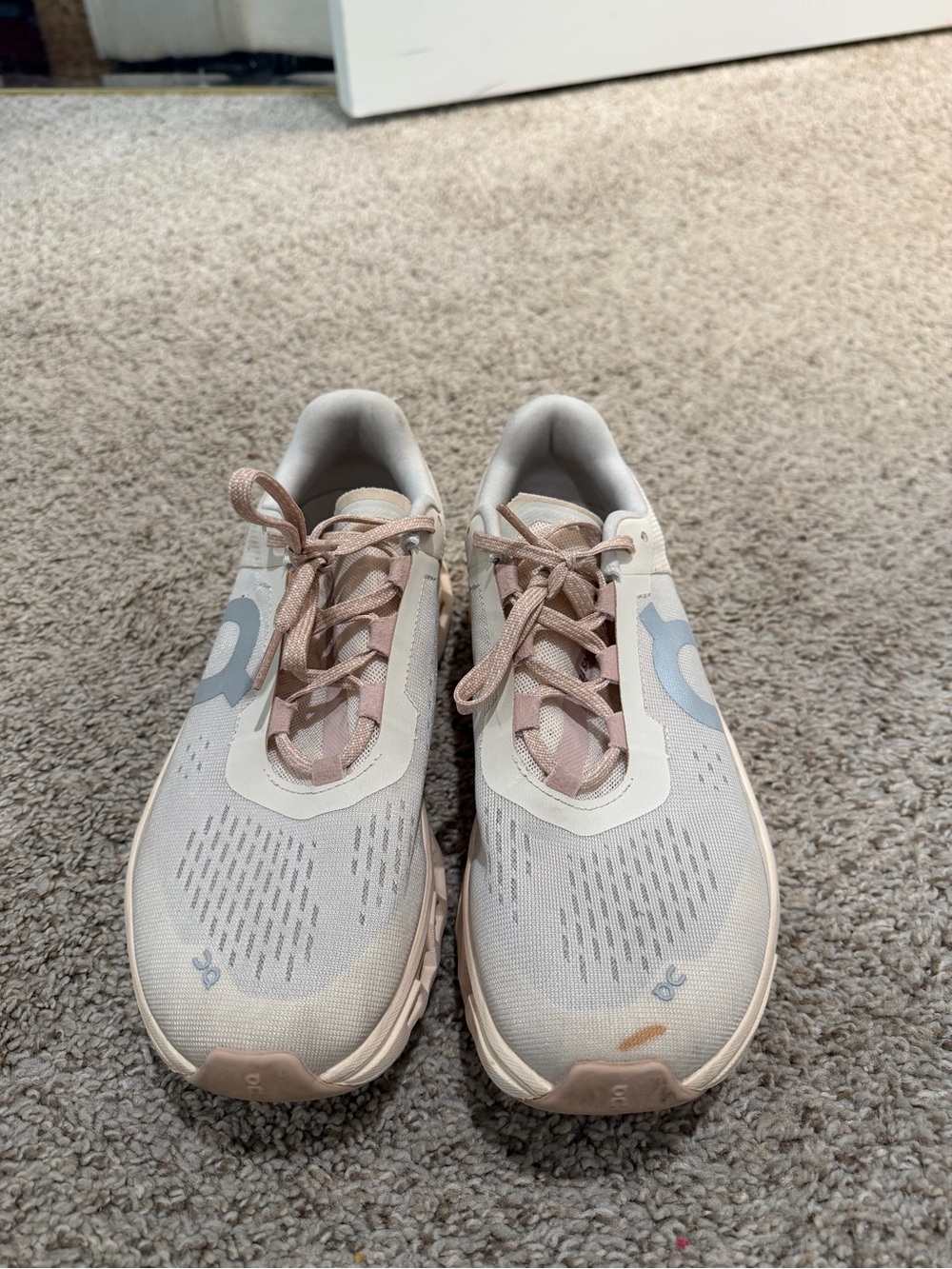 On Cloud Sneakers in Light Beige and Pink - Picture 6 of 6